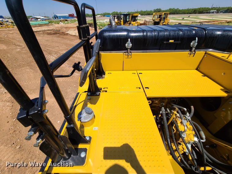 image for item DH0947 2018 Caterpillar 330FL  excavator