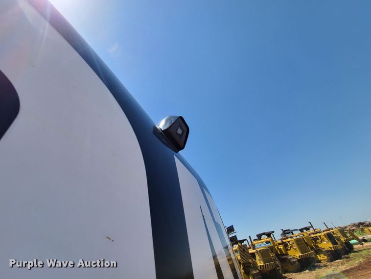 image for item DH0947 2018 Caterpillar 330FL  excavator