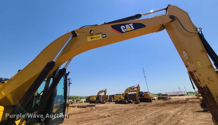 image for item DH0947 2018 Caterpillar 330FL  excavator