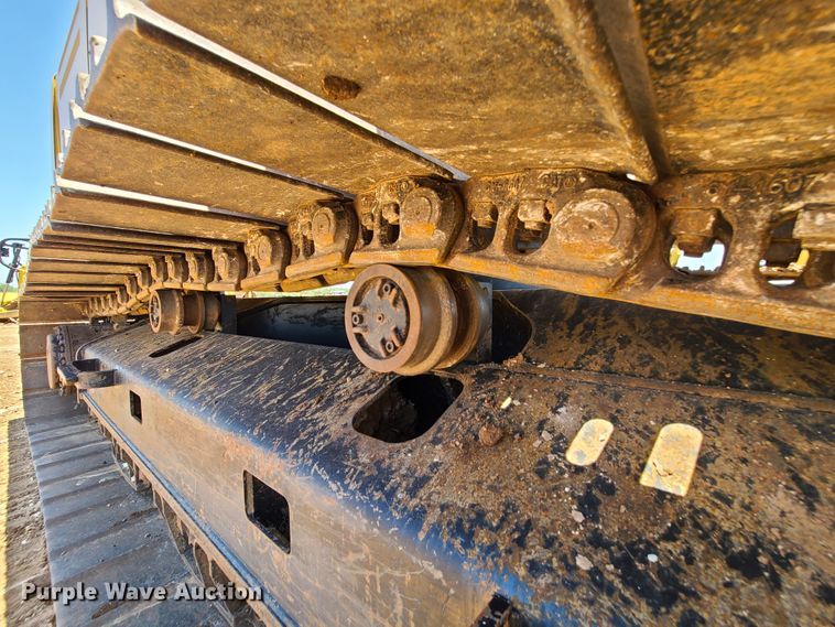 image for item DH0947 2018 Caterpillar 330FL  excavator