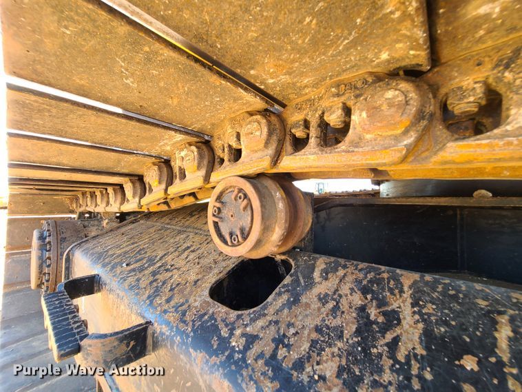 image for item DH0947 2018 Caterpillar 330FL  excavator