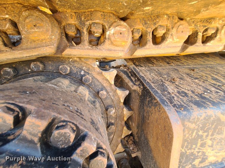 image for item DH0947 2018 Caterpillar 330FL  excavator