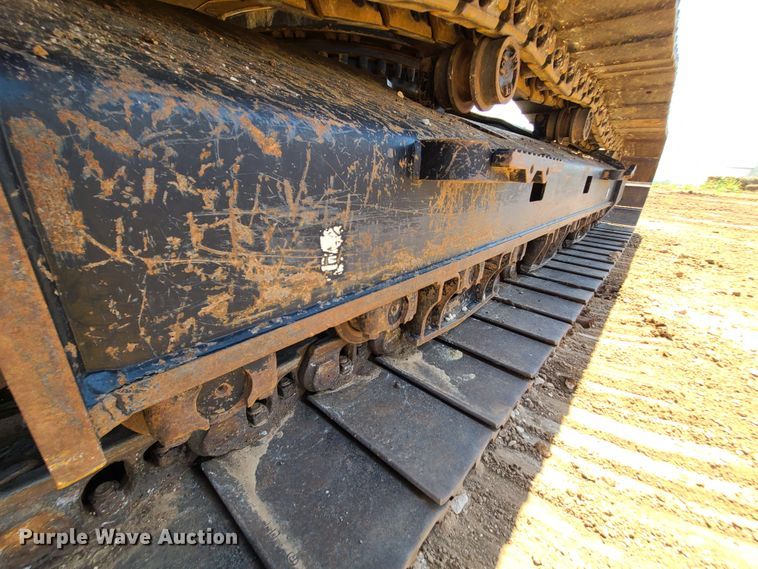 image for item DH0947 2018 Caterpillar 330FL  excavator