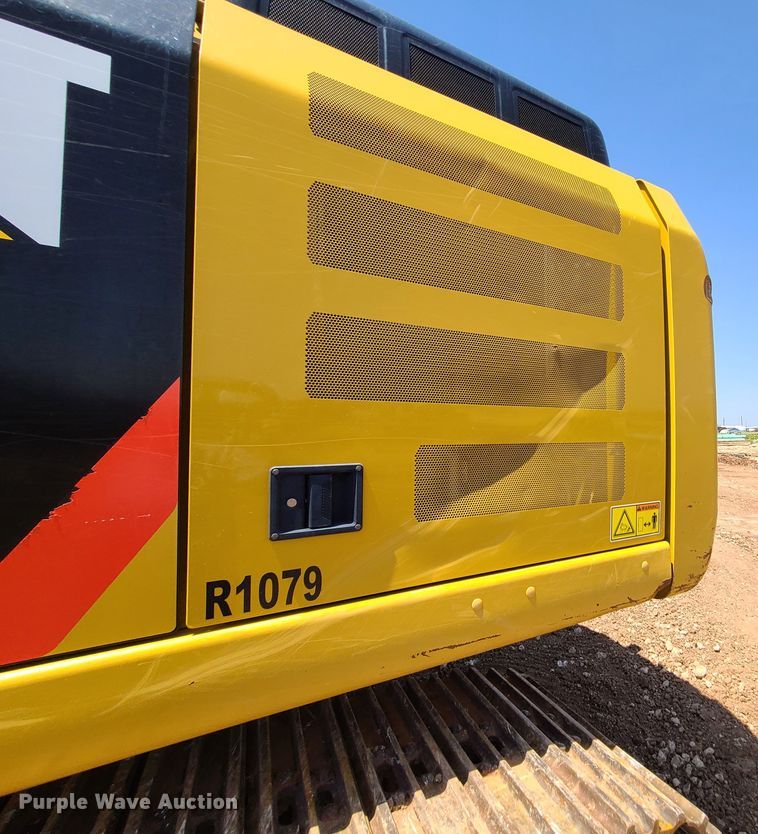 image for item DH0947 2018 Caterpillar 330FL  excavator