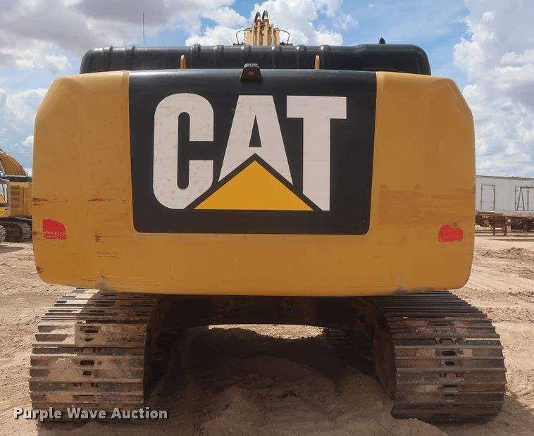 image for item DH0948 2018 Caterpillar 330FL  excavator