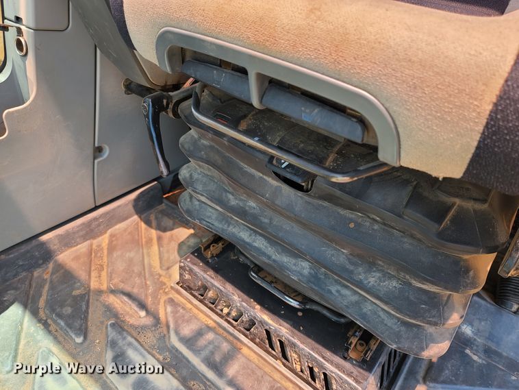 image for item DH0948 2018 Caterpillar 330FL  excavator