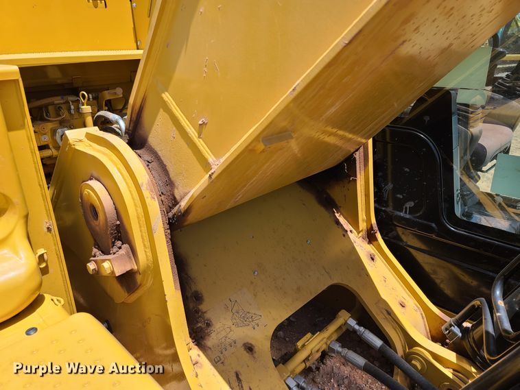 image for item DH0948 2018 Caterpillar 330FL  excavator