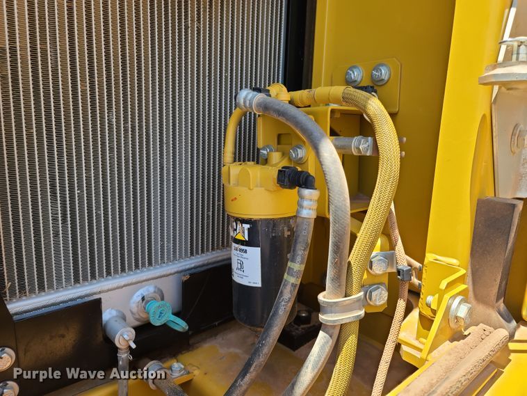 image for item DH0948 2018 Caterpillar 330FL  excavator