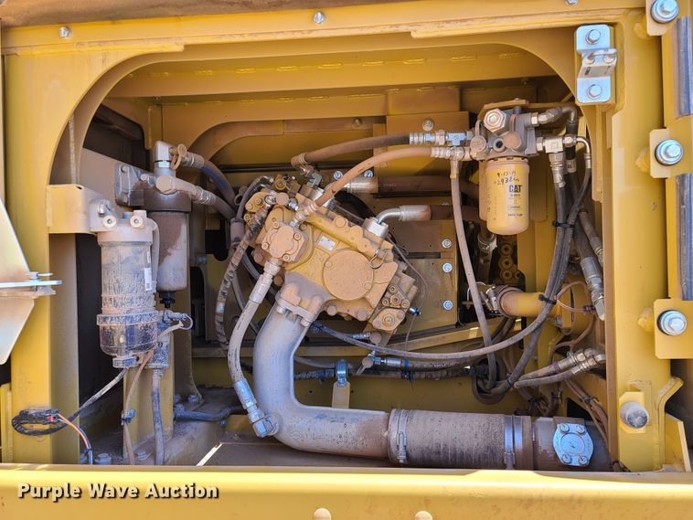 image for item DH0948 2018 Caterpillar 330FL  excavator