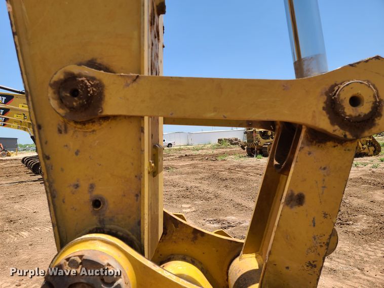 image for item DH0948 2018 Caterpillar 330FL  excavator