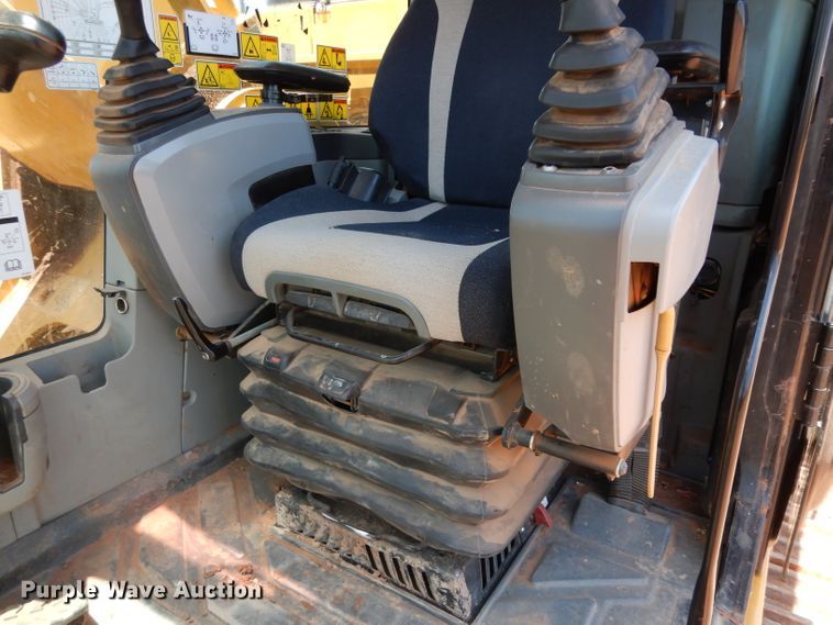 image for item DH0949 2018 Caterpillar 330FL  excavator