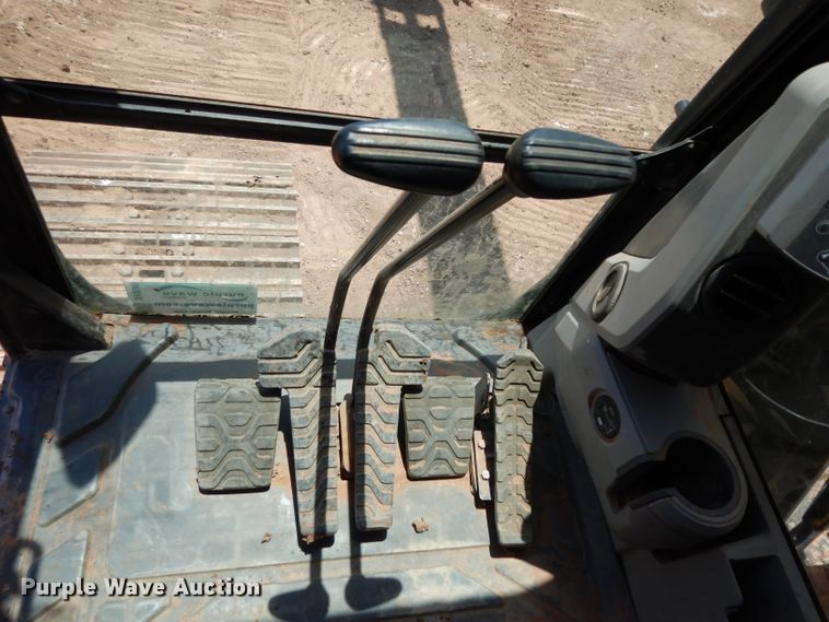 image for item DH0949 2018 Caterpillar 330FL  excavator