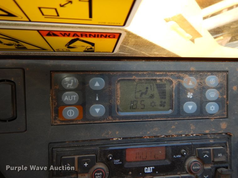 image for item DH0949 2018 Caterpillar 330FL  excavator