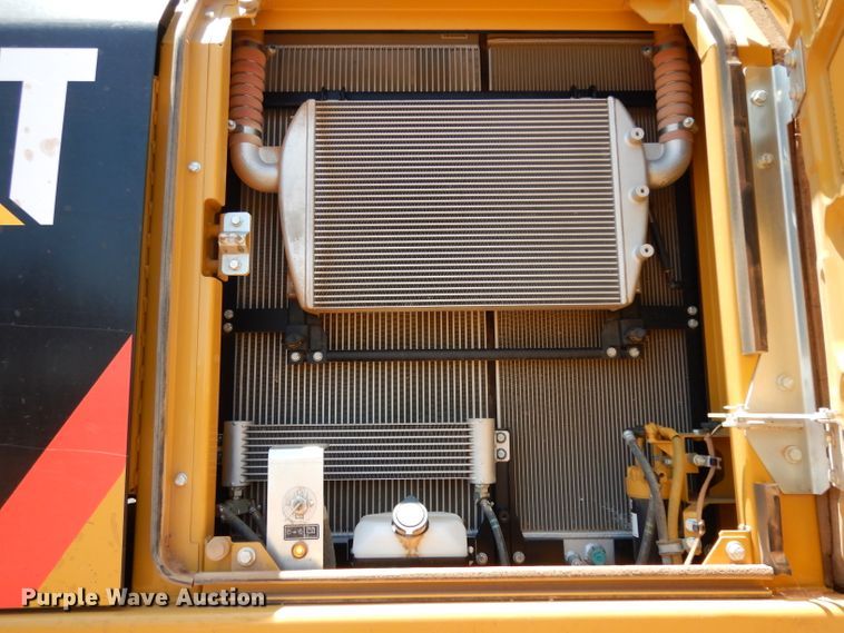 image for item DH0949 2018 Caterpillar 330FL  excavator