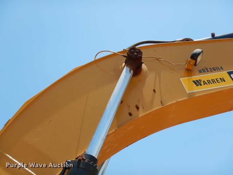 image for item DH0949 2018 Caterpillar 330FL  excavator