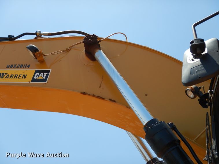 image for item DH0949 2018 Caterpillar 330FL  excavator