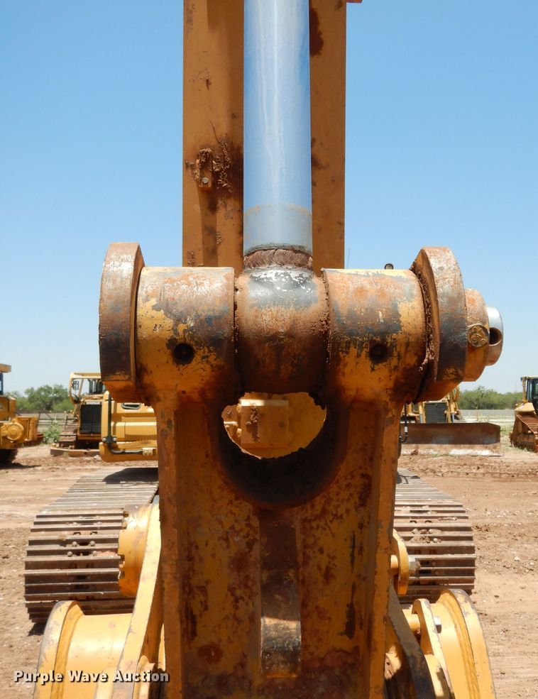 image for item DH0949 2018 Caterpillar 330FL  excavator