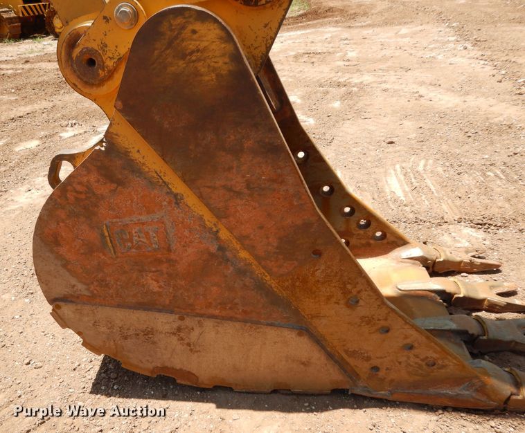 image for item DH0949 2018 Caterpillar 330FL  excavator