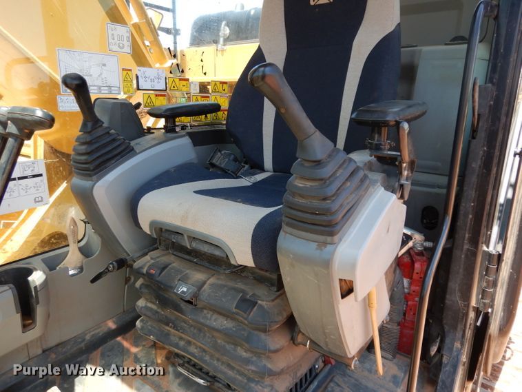 image for item DH0950 2018 Caterpillar 330FL  excavator