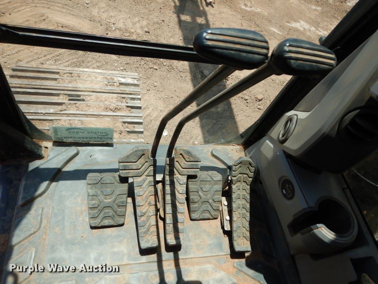 image for item DH0950 2018 Caterpillar 330FL  excavator