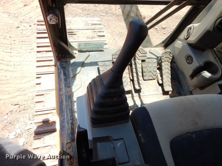 image for item DH0950 2018 Caterpillar 330FL  excavator