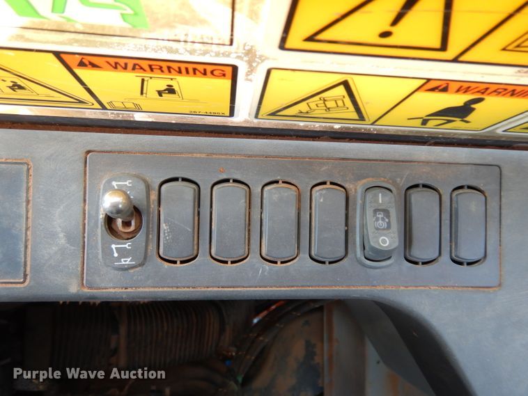 image for item DH0950 2018 Caterpillar 330FL  excavator