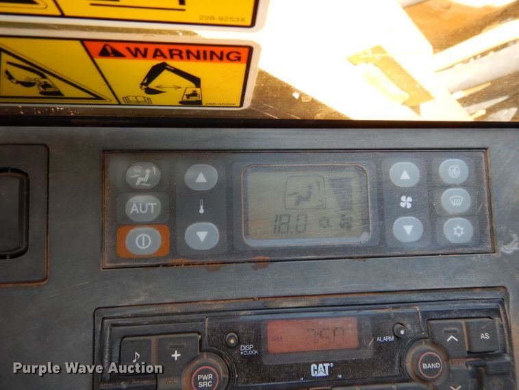 image for item DH0950 2018 Caterpillar 330FL  excavator