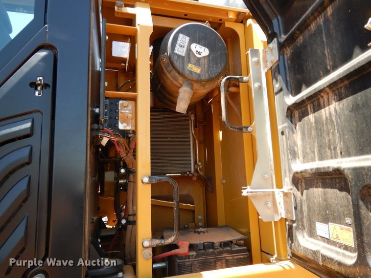 image for item DH0950 2018 Caterpillar 330FL  excavator