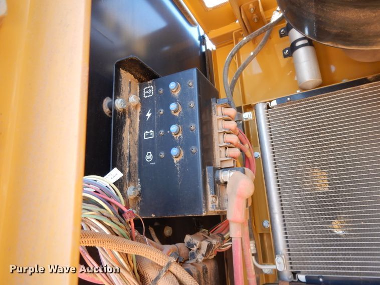 image for item DH0950 2018 Caterpillar 330FL  excavator