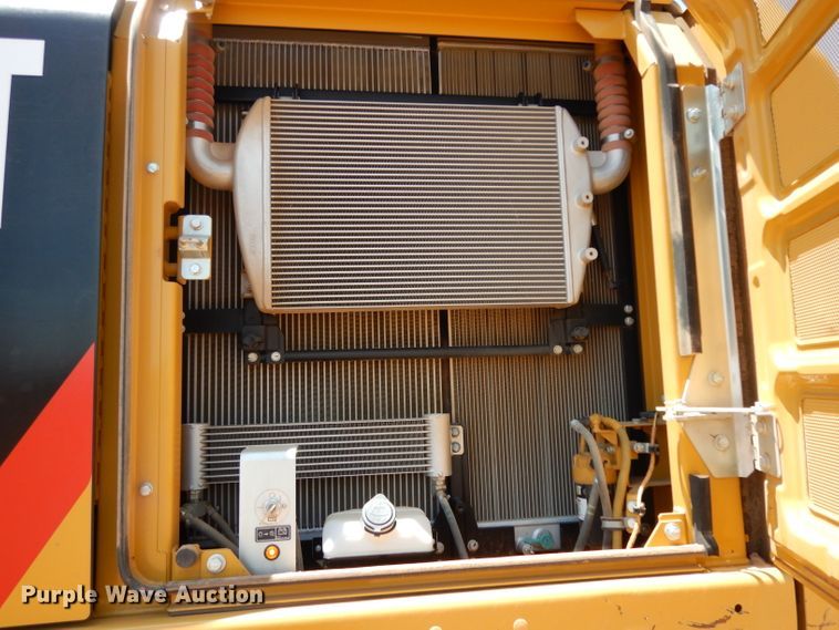 image for item DH0950 2018 Caterpillar 330FL  excavator