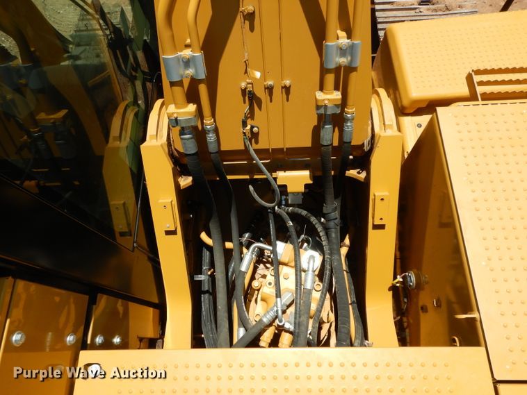 image for item DH0950 2018 Caterpillar 330FL  excavator