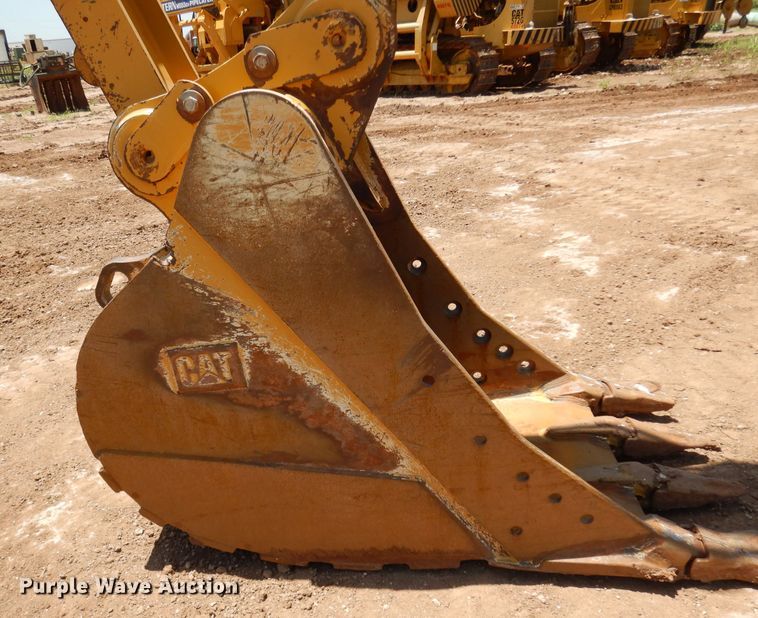 image for item DH0950 2018 Caterpillar 330FL  excavator