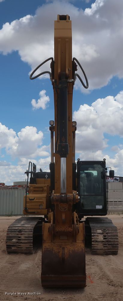 image for item DH0951 2018 Caterpillar 330FL  excavator