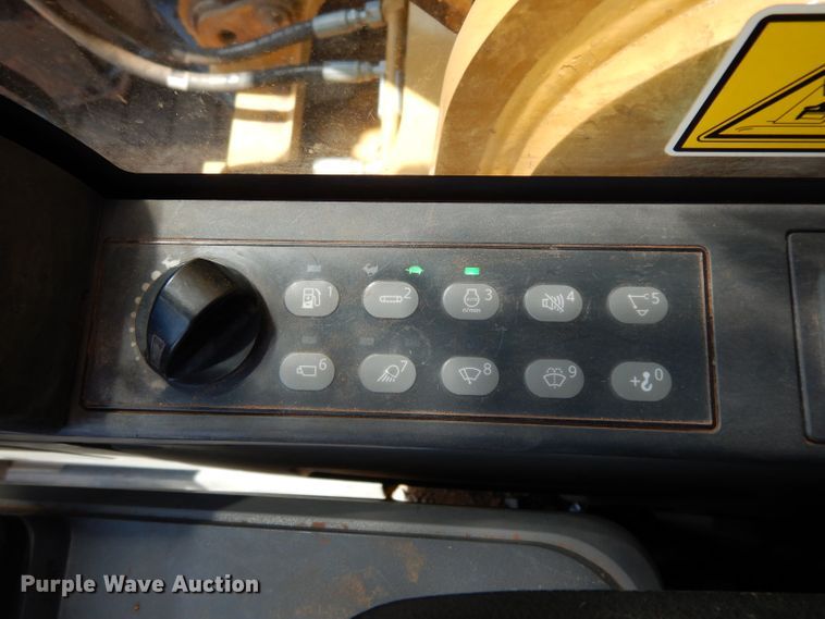 image for item DH0951 2018 Caterpillar 330FL  excavator