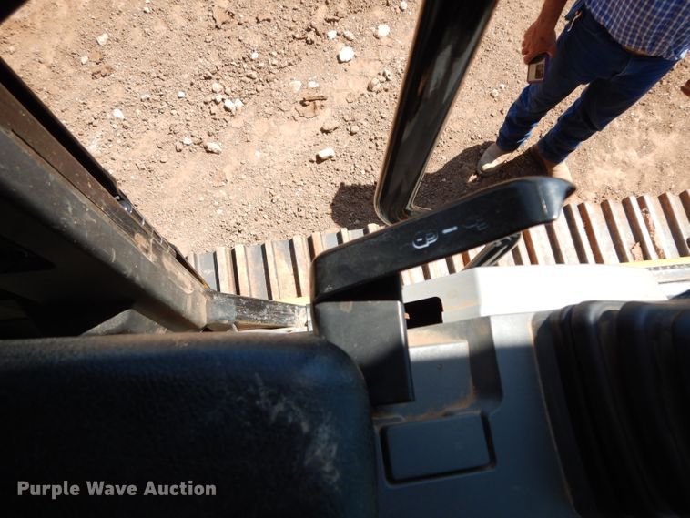 image for item DH0951 2018 Caterpillar 330FL  excavator