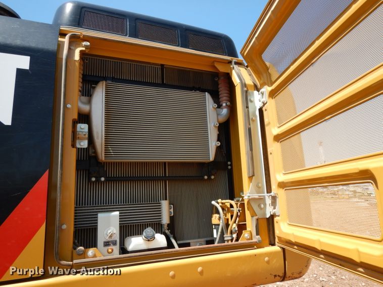 image for item DH0951 2018 Caterpillar 330FL  excavator