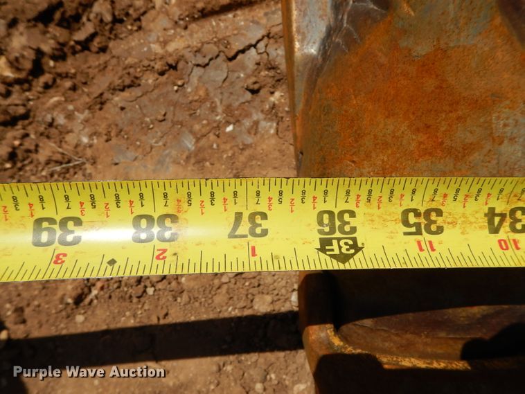 image for item DH0951 2018 Caterpillar 330FL  excavator