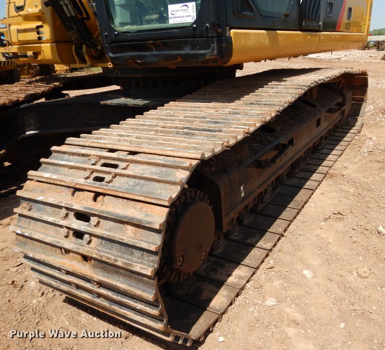 image for item DH0951 2018 Caterpillar 330FL  excavator
