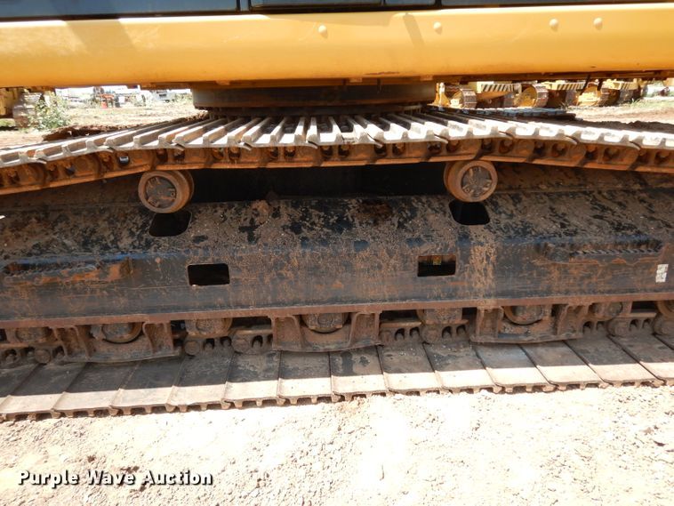 image for item DH0951 2018 Caterpillar 330FL  excavator