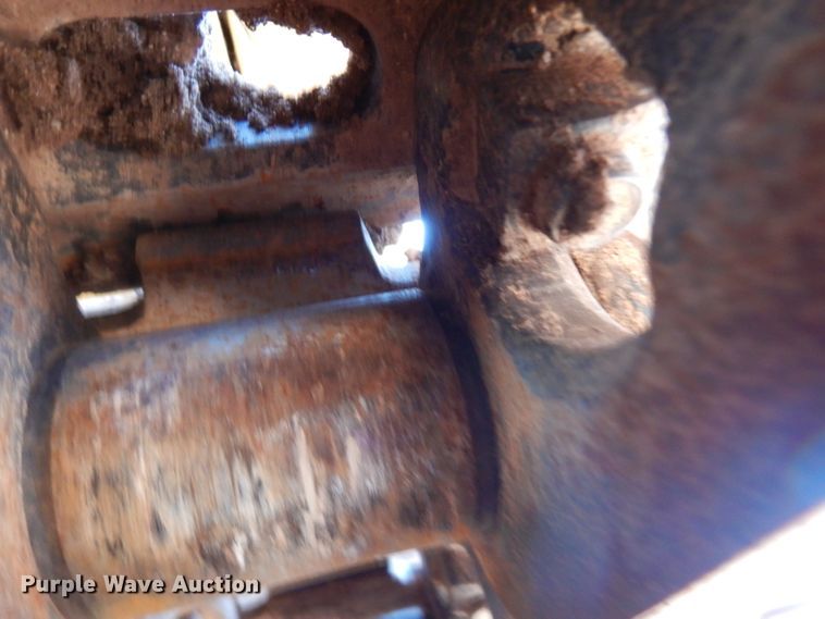 image for item DH0951 2018 Caterpillar 330FL  excavator