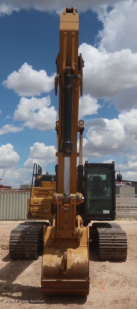 image for item DH0952 2018 Caterpillar 330FL  excavator