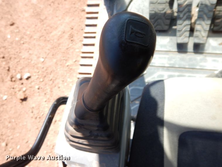 image for item DH0952 2018 Caterpillar 330FL  excavator