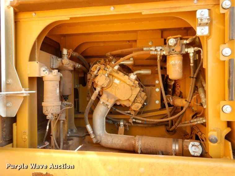 image for item DH0952 2018 Caterpillar 330FL  excavator