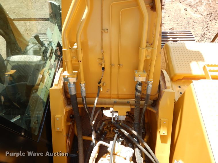 image for item DH0952 2018 Caterpillar 330FL  excavator