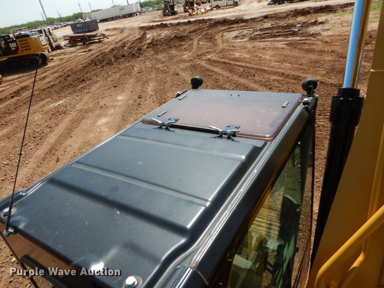 image for item DH0952 2018 Caterpillar 330FL  excavator