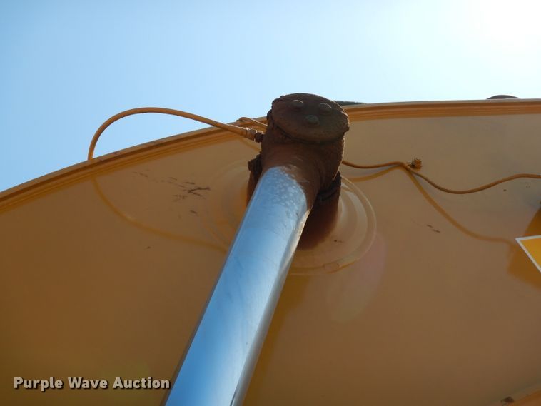 image for item DH0952 2018 Caterpillar 330FL  excavator