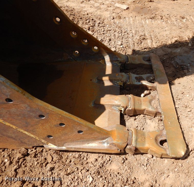 image for item DH0952 2018 Caterpillar 330FL  excavator