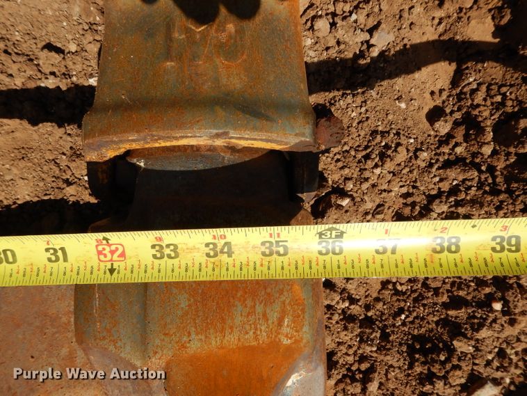 image for item DH0952 2018 Caterpillar 330FL  excavator