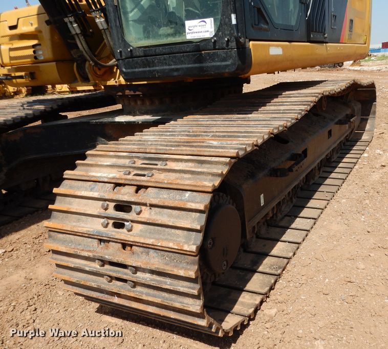 image for item DH0952 2018 Caterpillar 330FL  excavator