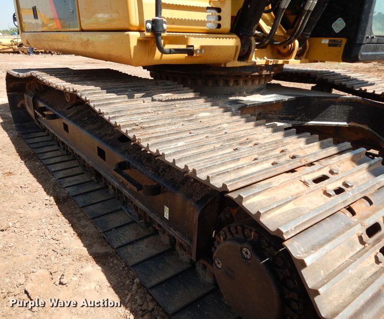 image for item DH0952 2018 Caterpillar 330FL  excavator